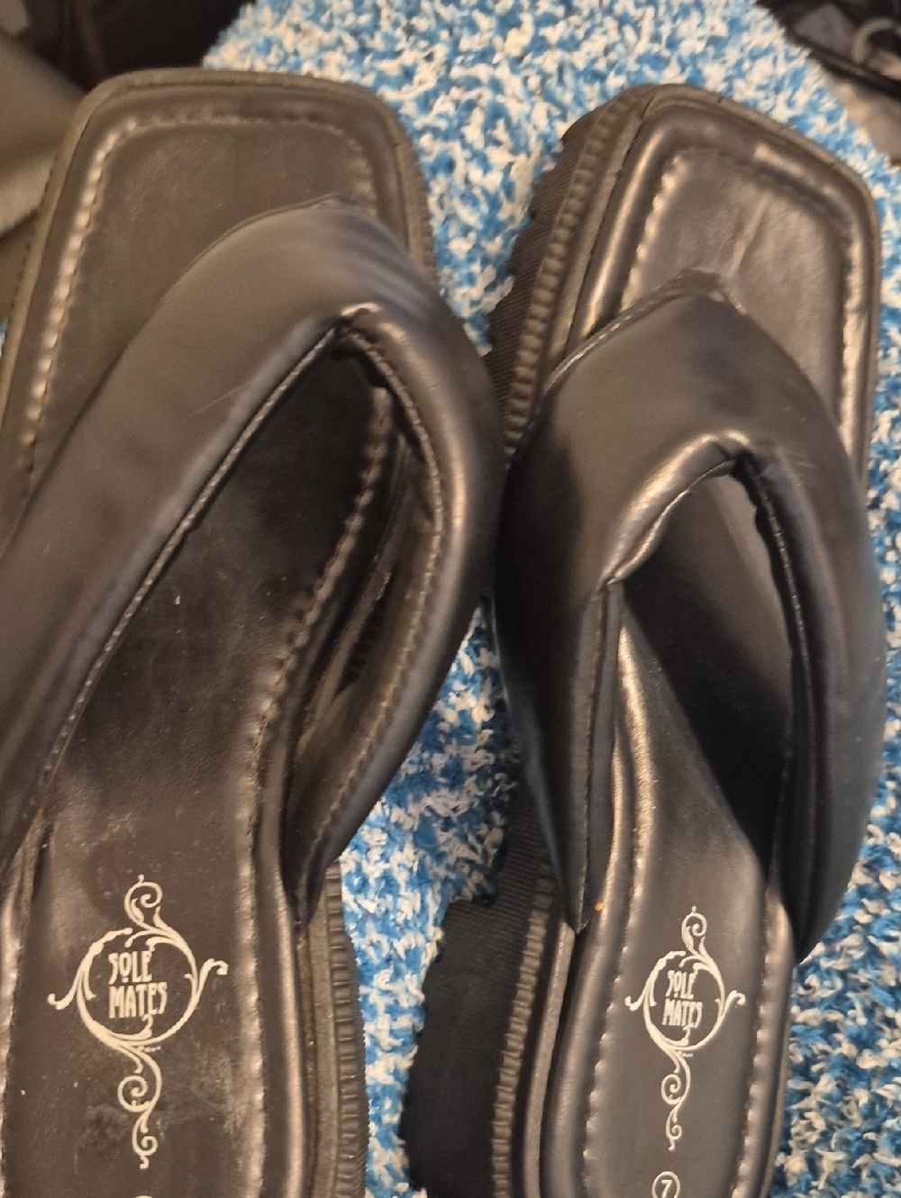 Sole Mates Black Padded Thong Sandals Size 7